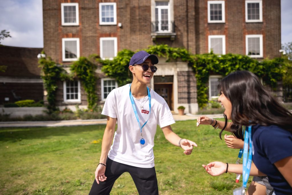 Students on quad Middlesex University